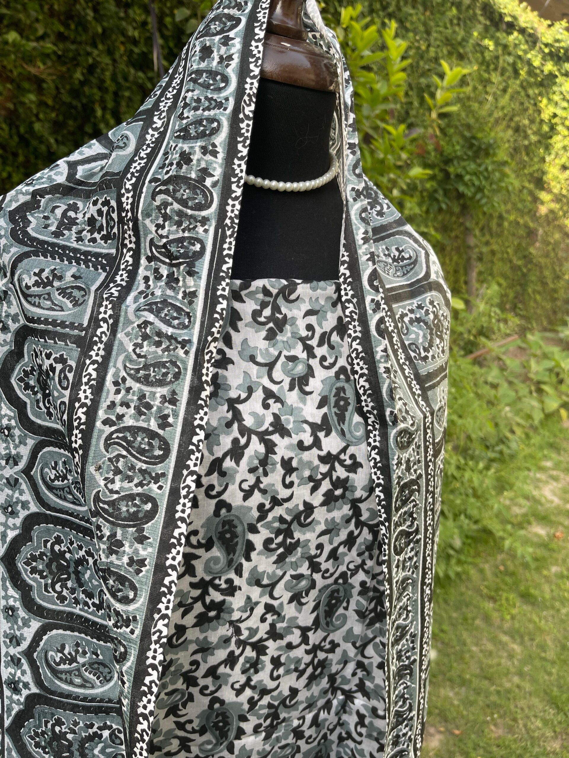 handmade-monochrome-floral-paisley-block-printed-pure-lawn-2-piece-unstitched-suit-with-brochia-dupatta